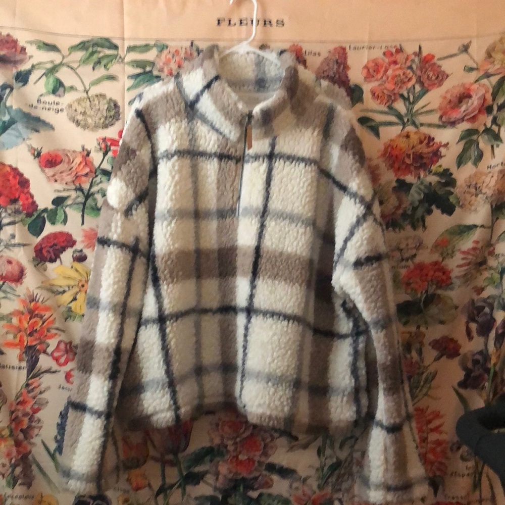 Cozy Sherpa sweatshirt from Thread & Supply, cream with plaid pattern, size 3x